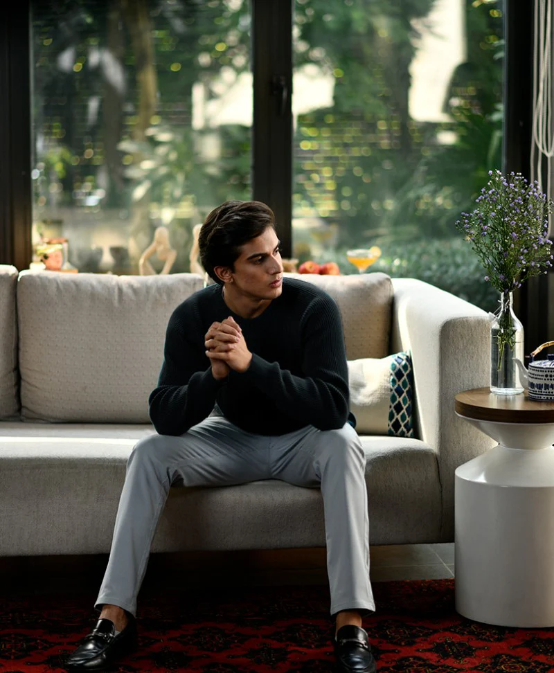 Black Raglan Sweater - Image 3